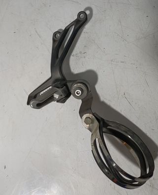 Estribera de pasajero lado derecho Kawasaki Z900