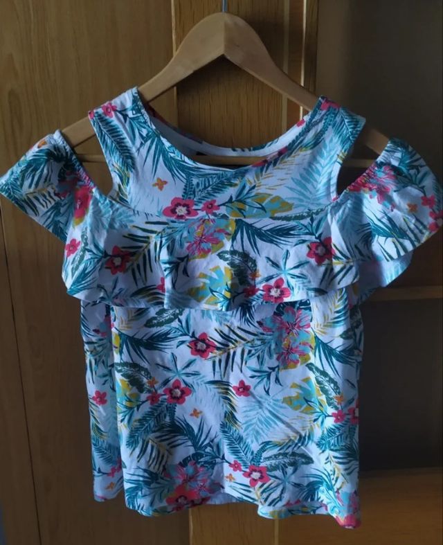 Camiseta sin hombros