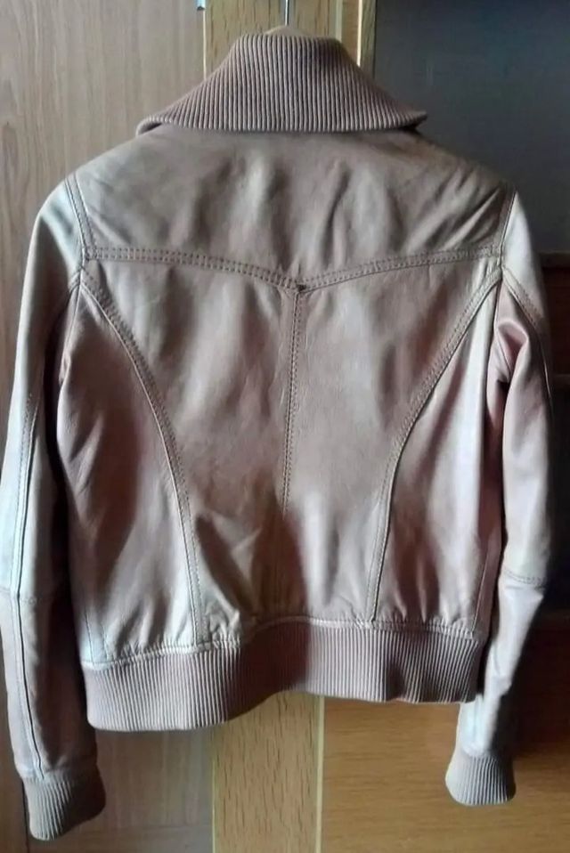 Cazadora de cuero