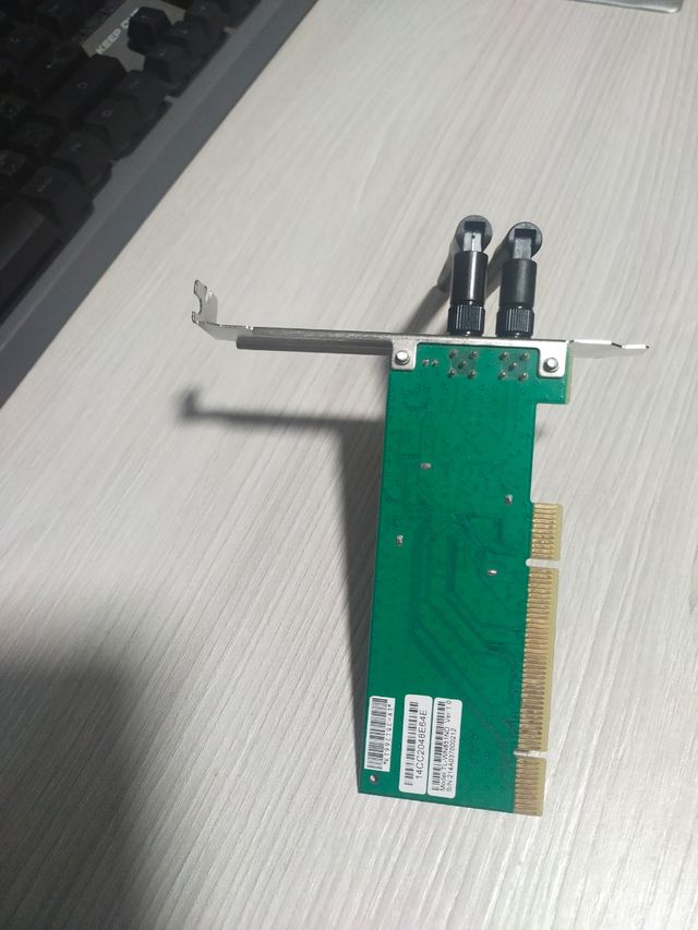 Adaptador y tarjeta de red interno