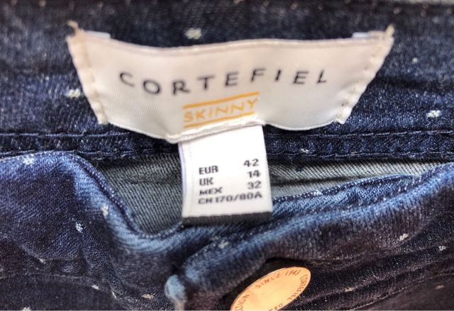 Pantalón vaquero Cortefiel.