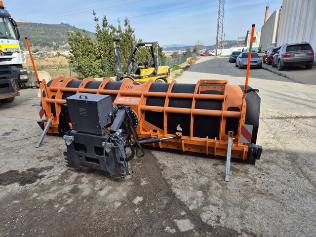 BUCHER MC42 ***CUCHILLA QUITANIEVES***