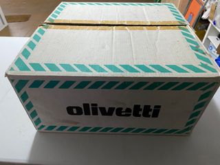 OLIVETTI M 300-04 EN CAJA - TECLADO Y MANUALES ESP