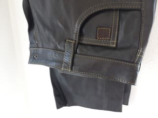 Pantalón de cuero. Marrón. Cuero auténtico.