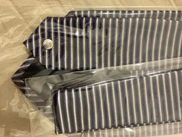 Lote 2 corbatas Audi sin estrenar