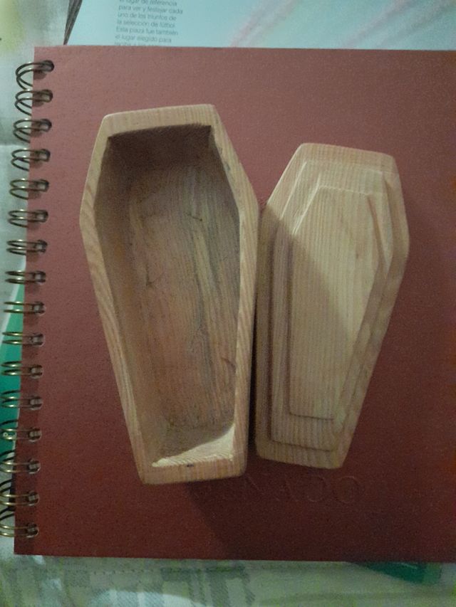 Caja de madera, única