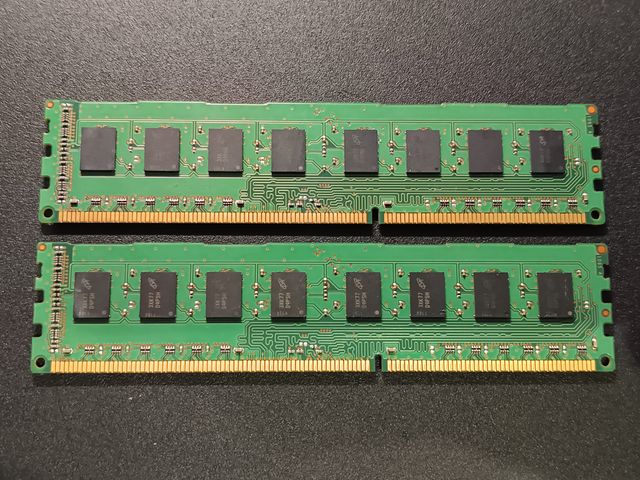 2x 4Gb DDR3 Hynix 2400 y 2 x 4Gb DDR3 Micron 1600
