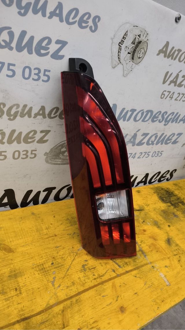 Pilotos traseros orig Peugeot Rifter 2023 Portón