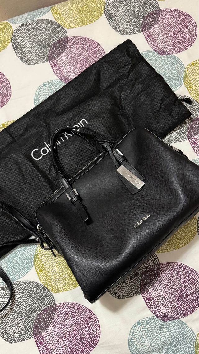 Bolso Calvin Klein Duffle negro