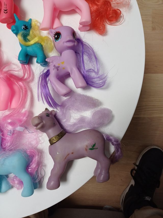 Juguetes poni y unicornio