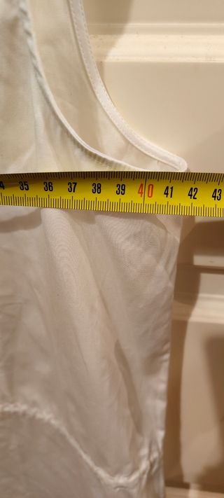 Camisa blanca sin mangas