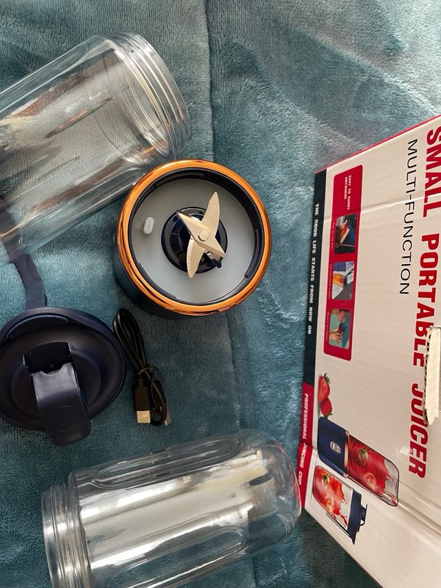 Licuadora con 2 vasos