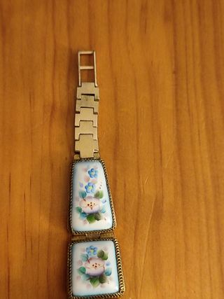 Reloj pulsera Yaika, Chaika