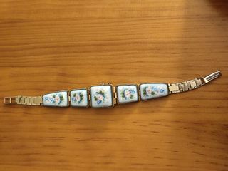 Reloj pulsera Yaika, Chaika