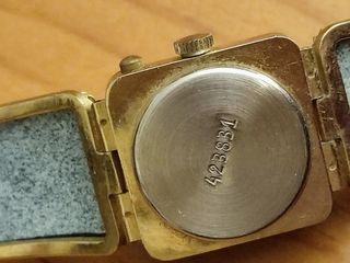 Reloj pulsera Yaika, Chaika