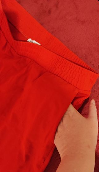 PANTALÓN ROJO DE ZARA