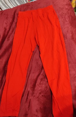 PANTALÓN ROJO DE ZARA