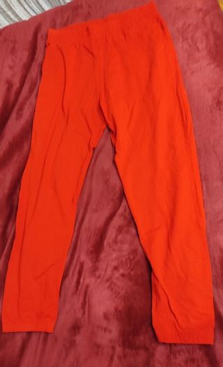 PANTALÓN ROJO DE ZARA