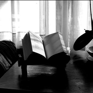 CLÁSICA LIBRERÍA INGLESA MADERA 30×10×19cm