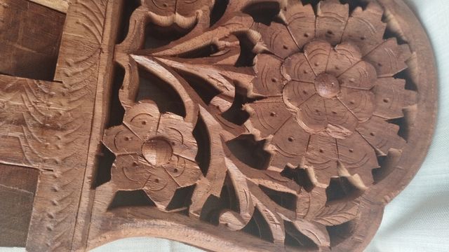 SOPORTE PARA LIBROS-ARTESANIA MADERA