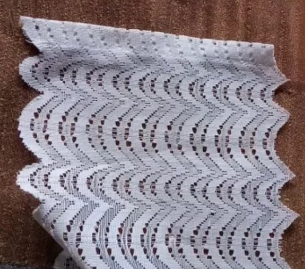 *Cortinas y*Cenefa para cortina y *Anillas madera.