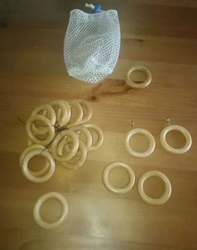 *Cortinas y*Cenefa para cortina y *Anillas madera.