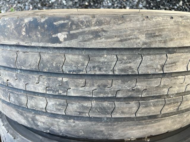 Neumaticos 245/70/r19.5 direccion