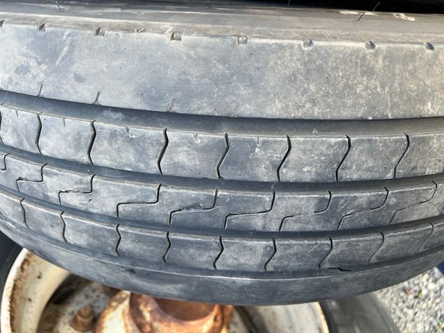 Neumaticos 245/70/r19.5 direccion