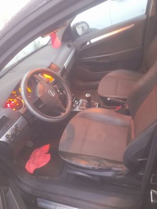 Opel Astra 2010