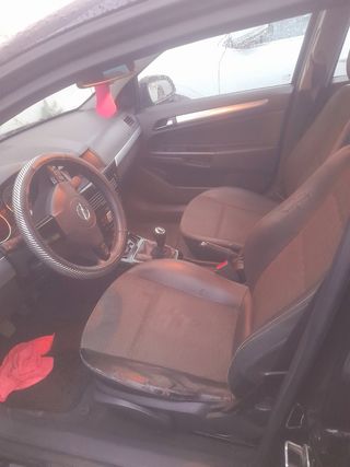 Opel Astra 2010