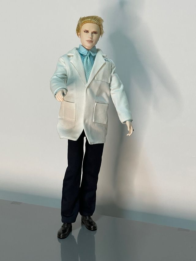 Action figure semi-articolata