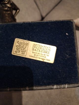 Figura bronce