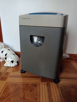 Detrustora de papel con ruedas