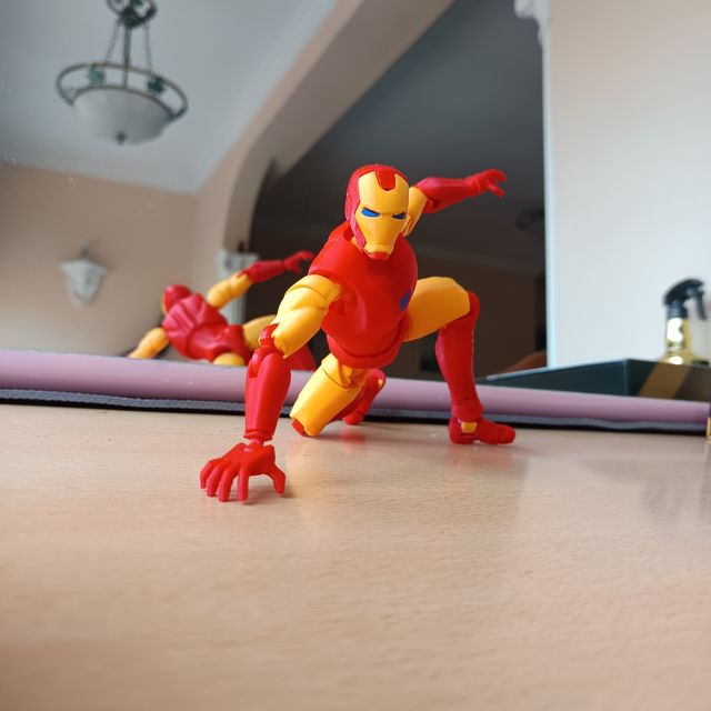 Iron man articulado