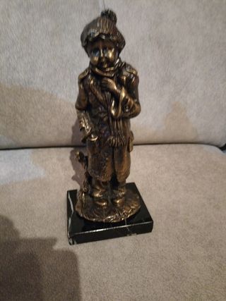 Figura bronce 