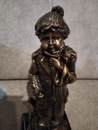 Figura bronce 
