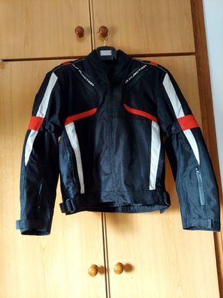 Mono cordura con 2 chaquetas invierno y verano
