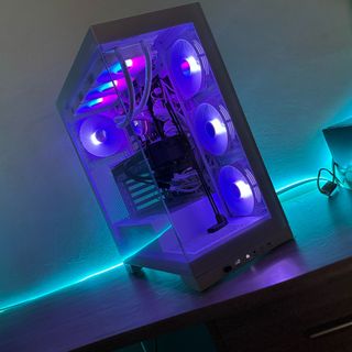 PepiPC BESTIA GAMING 5070TI 4K 32GB 1TB