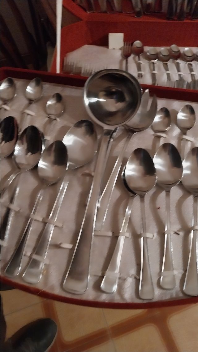 Set di posate vintage in acciaio