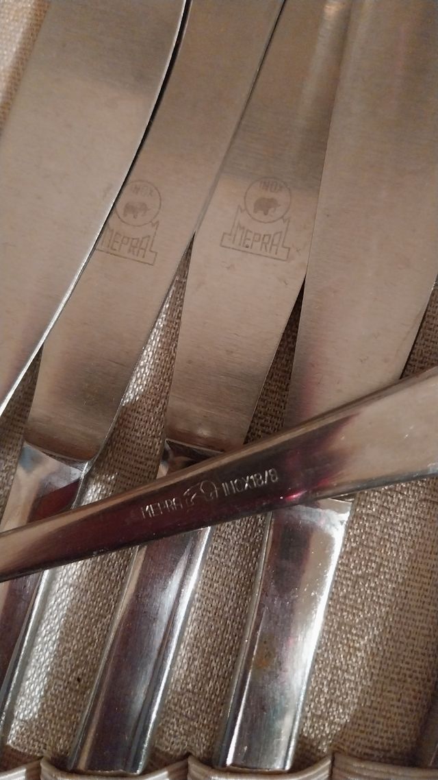 Set di posate vintage in acciaio