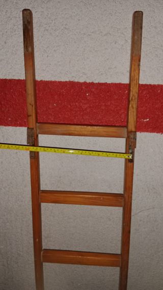 ESCALERA MADERA AUTOCARAVANA. 
