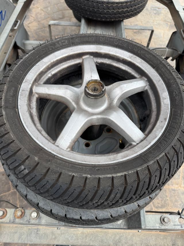 Llantas yamaha cygnus 125 2006