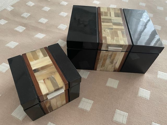 Due astucci per gioielli o scatole in legno e madreperla