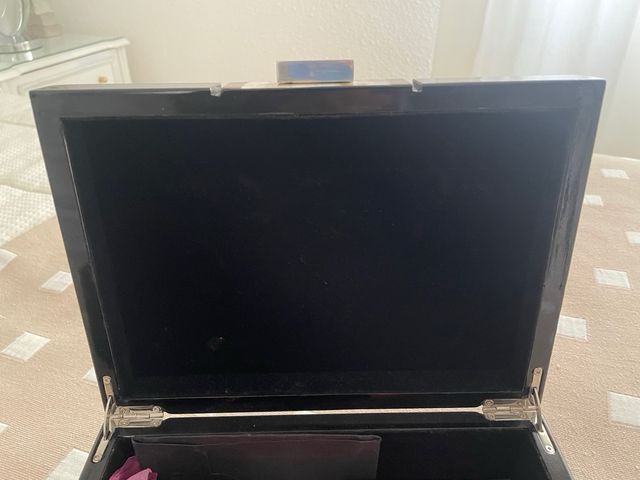 Due astucci per gioielli o scatole in legno e madreperla