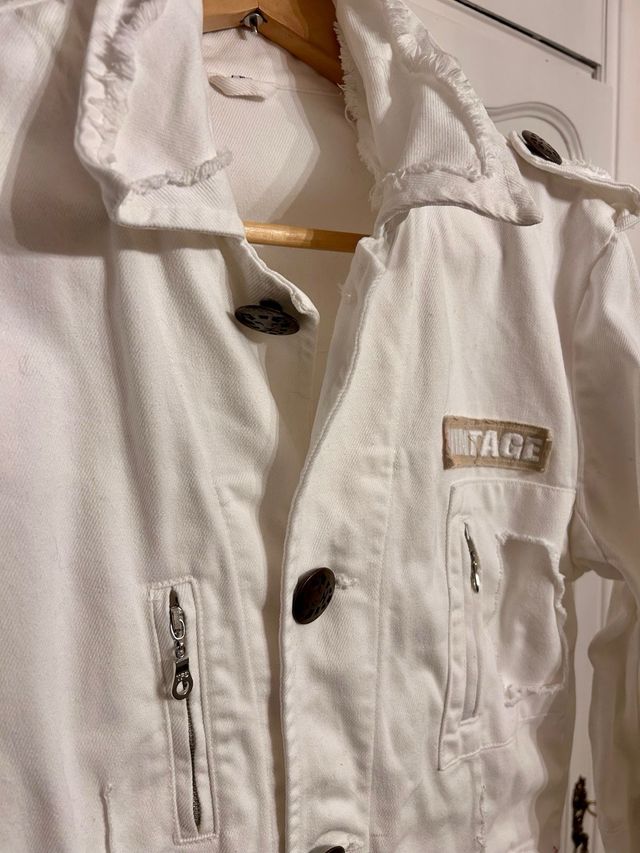 Cazadora vaquera blanca vintage de Beicebe Jeans