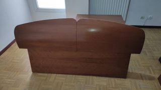 Cabecero madera con mesitas y cómoda