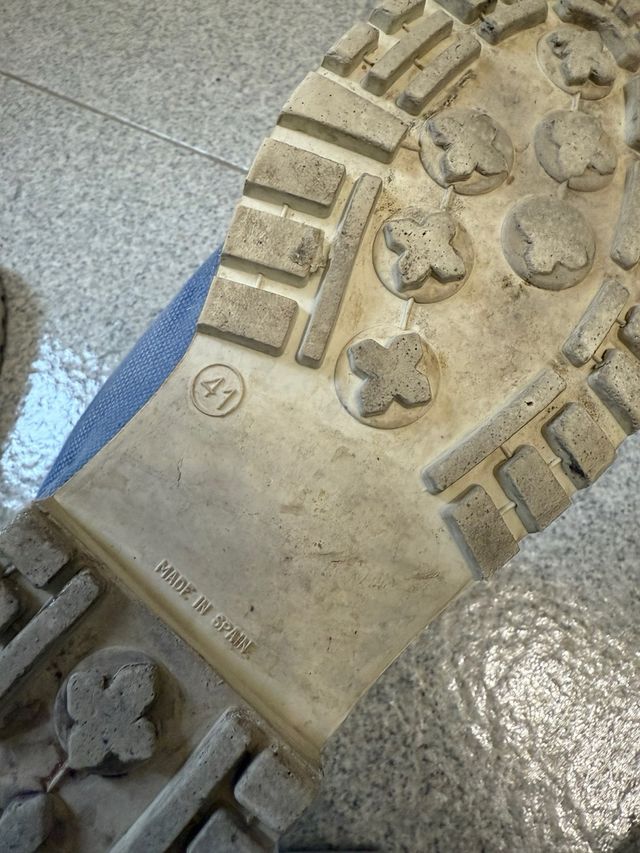 Botas Zapatillas Natural World