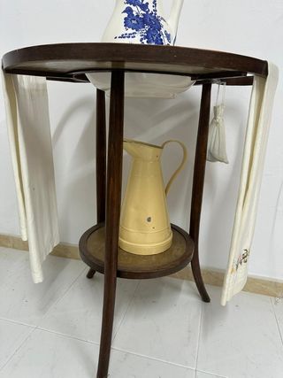 Mueble antiguo palangana y jarra