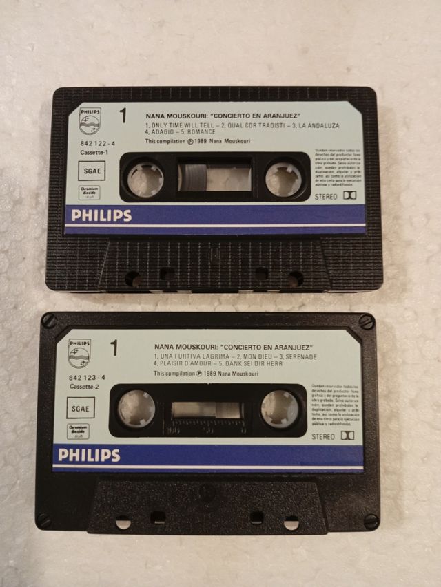 4 CASSETTES. NANA MOUSKOURI.