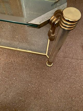 Mesa de centro dorada clasica